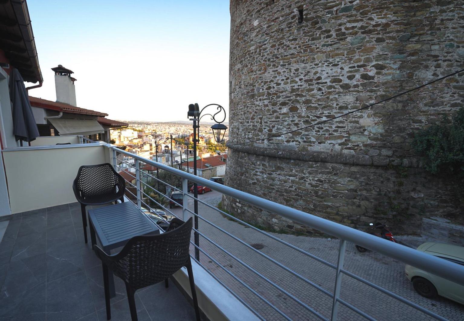 Beyond The Castle Apartment Thessaloníki Ngoại thất bức ảnh
